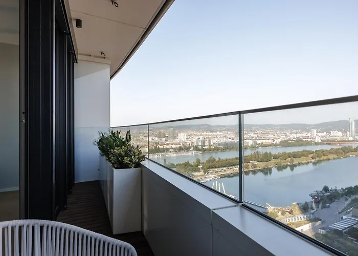 Skyline - Danube-view Balcony & Pool