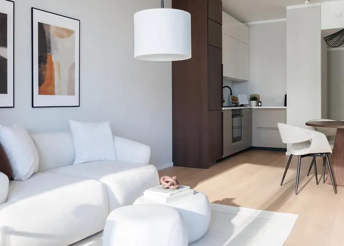 Skyline - Danube-view Balcony & Pool Apartamento