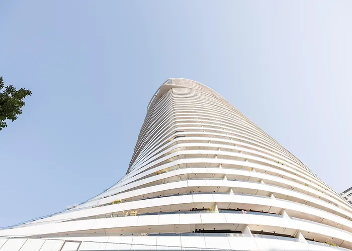 Skyline - Danube-view Balcony & Pool Apartamento