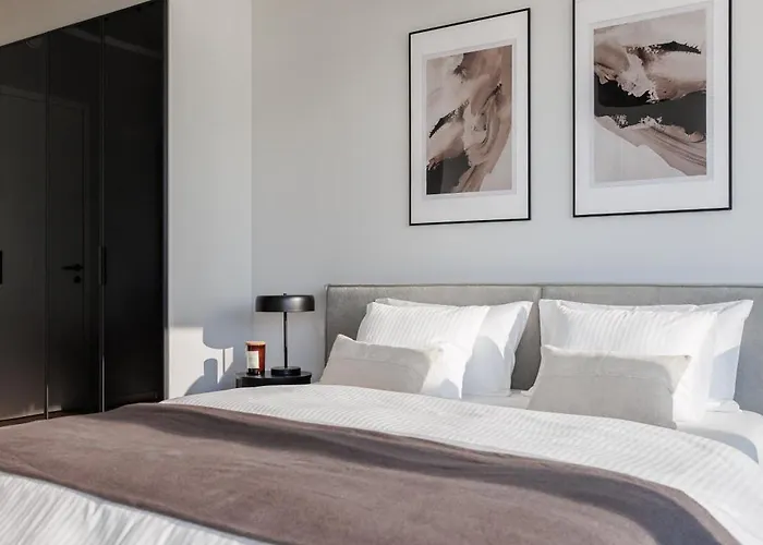 Apartamento Skyline - Danube-view Balcony & Pool *